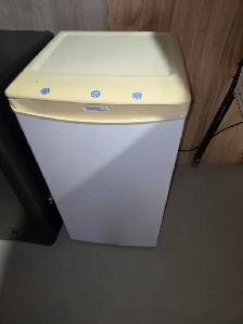 DANBY Designer white MINI Fridge