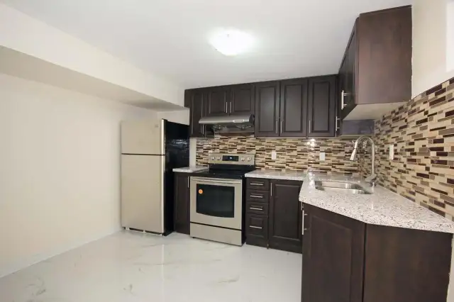 Basement for Rent - Photo 6