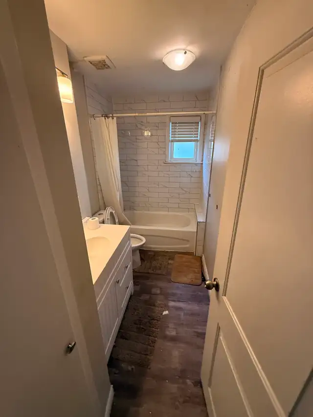House for rent - Photo 3