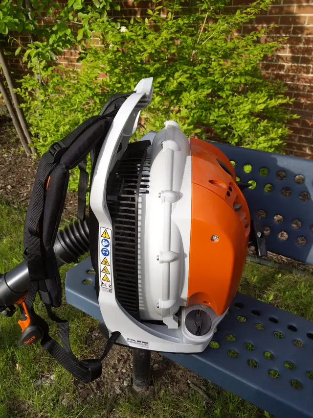 Cheap Stihl BR 600 Leaf Blower - Photo 2