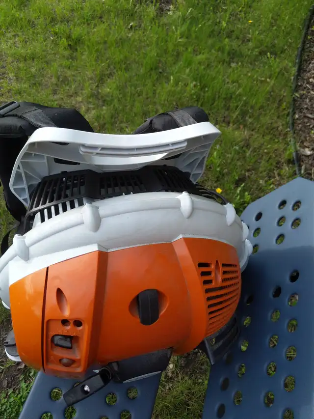 Cheap Stihl BR 600 Leaf Blower - Photo 6