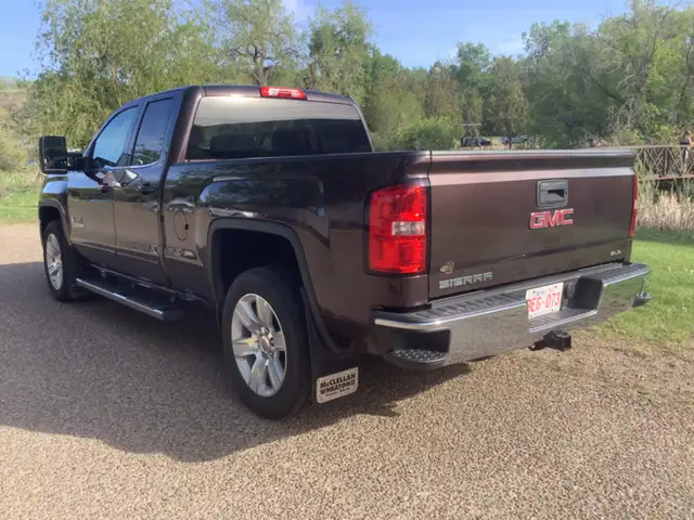 2016 GMC 1500 4x4 SLE Double Cab - low Kms, original owner - Photo 5