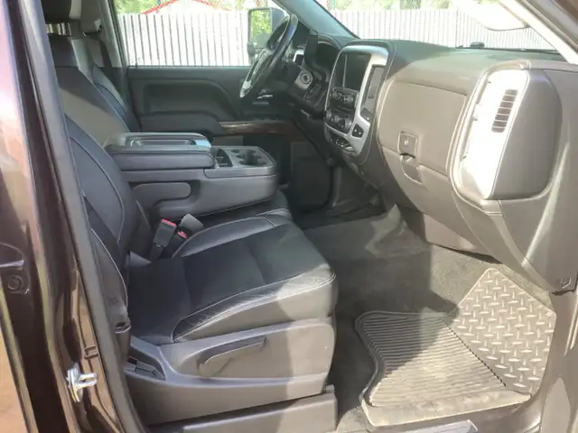 2016 GMC 1500 4x4 SLE Double Cab - low Kms, original owner - Photo 9