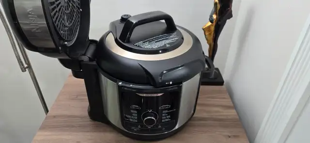 New Ninja Foodi Deluxe XL 8QT Pressure Cooker & Air Fryer - Photo 6