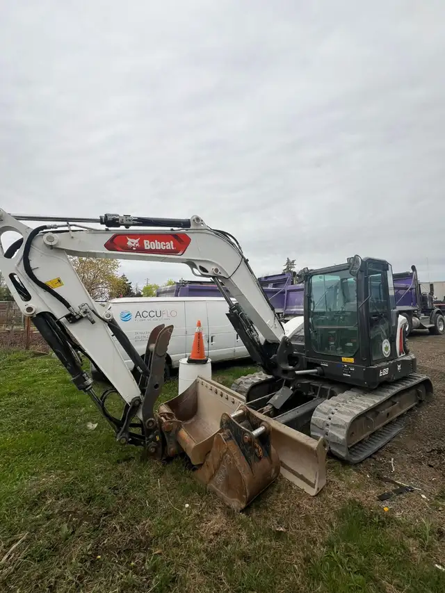 Renting: Excavator and Bulldozer - Photo 3