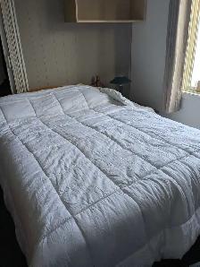 Room for rent 750.mo.Large TV, wifi and damage deposit. - Photo 2