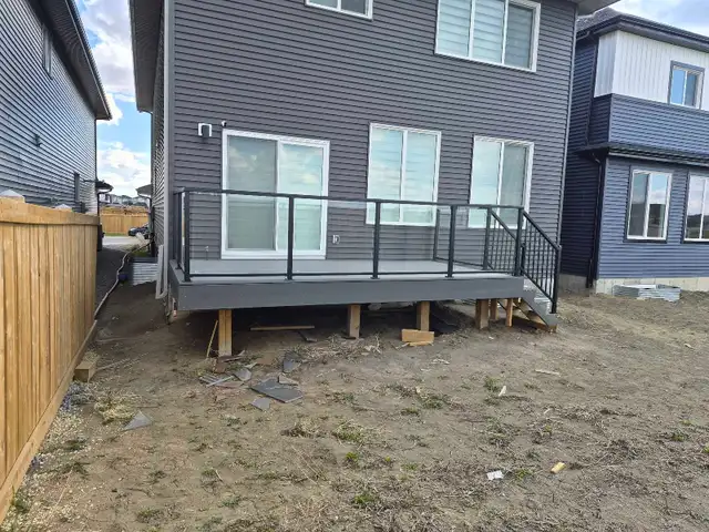 GLASS RAILINGS | ALUMINUM RAILINGS - Photo 5