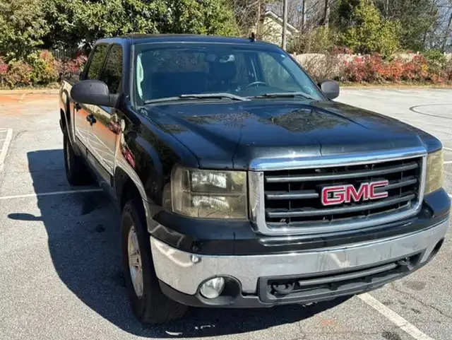2008 GMC Sierra SLE Crew Cab 4x4 - Photo 3