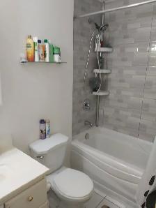 Room for rent in Etobicoke - Photo 2