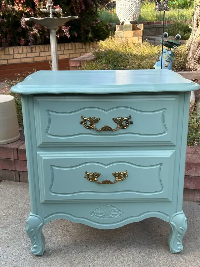 Seafoam Green 2-Drawer Nighstand