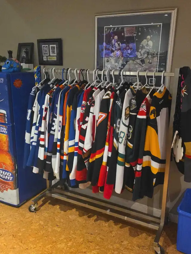 nhl hockey jerseys