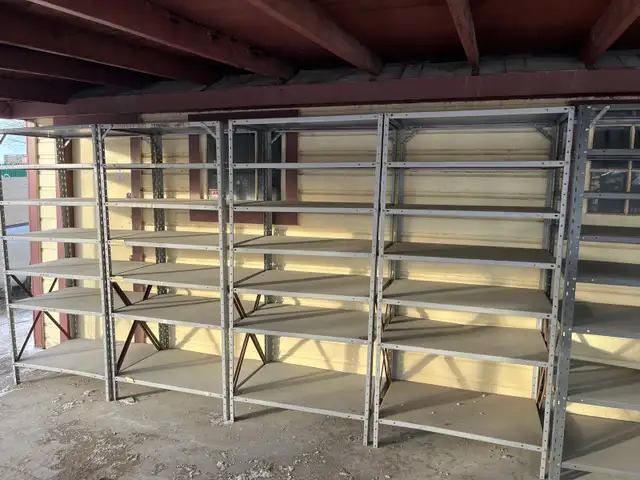 metal shelves - Photo 2
