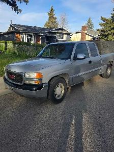 2001 GMC Sierra extended cab truck - Photo 2