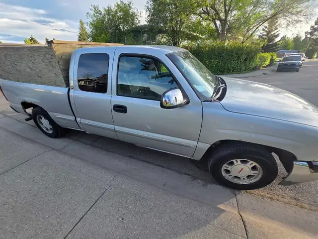 2001 GMC Sierra extended cab truck - Photo 4