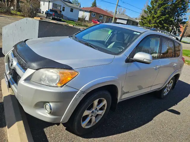 2011 Toyota rav4 - Photo 2