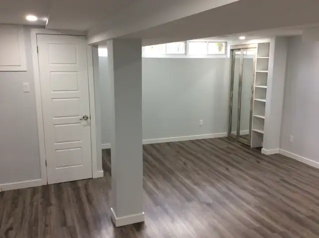 Bright 2-Bedroom Basement Apartment near IKEA - Photo 3