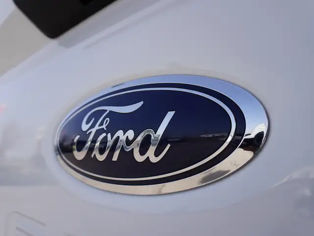 2023 Ford F-250 XLT 4WD SuperCab 6.75' Box -  7.3L GODZILLA - Photo 40