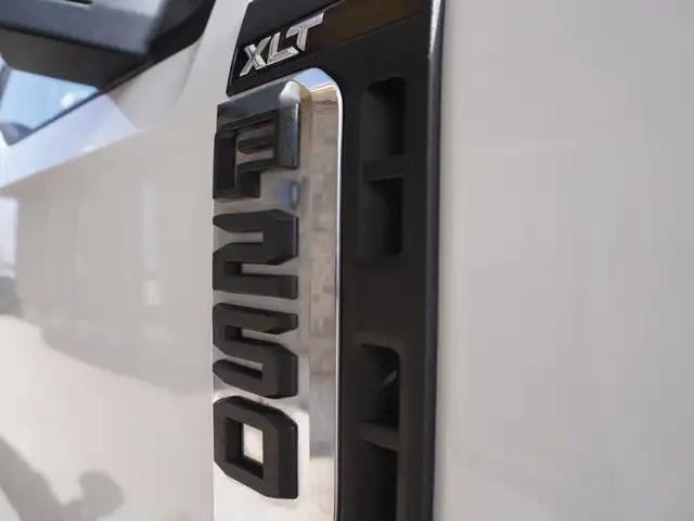 2023 Ford F-250 XLT 4WD SuperCab 6.75' Box -  7.3L GODZILLA - Photo 41