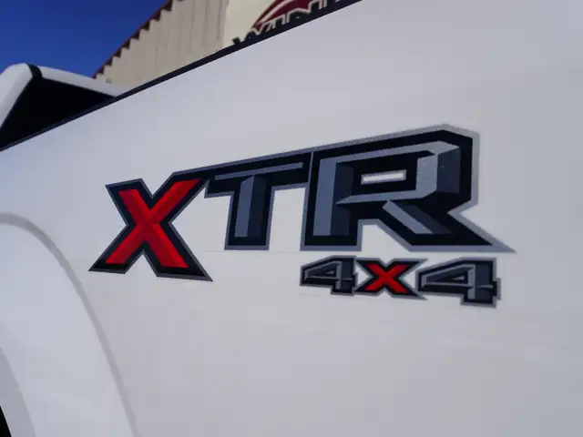 2018 Ford F-150 XTR 4x4 CREW CAB | Tonneau cover | only $29,800! - Photo 4