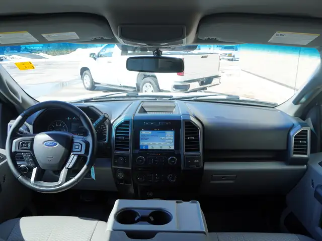 2018 Ford F-150 XTR 4x4 CREW CAB | Tonneau cover | only $29,800! - Photo 9