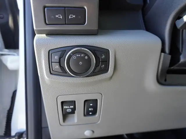2018 Ford F-150 XTR 4x4 CREW CAB | Tonneau cover | only $29,800! - Photo 19
