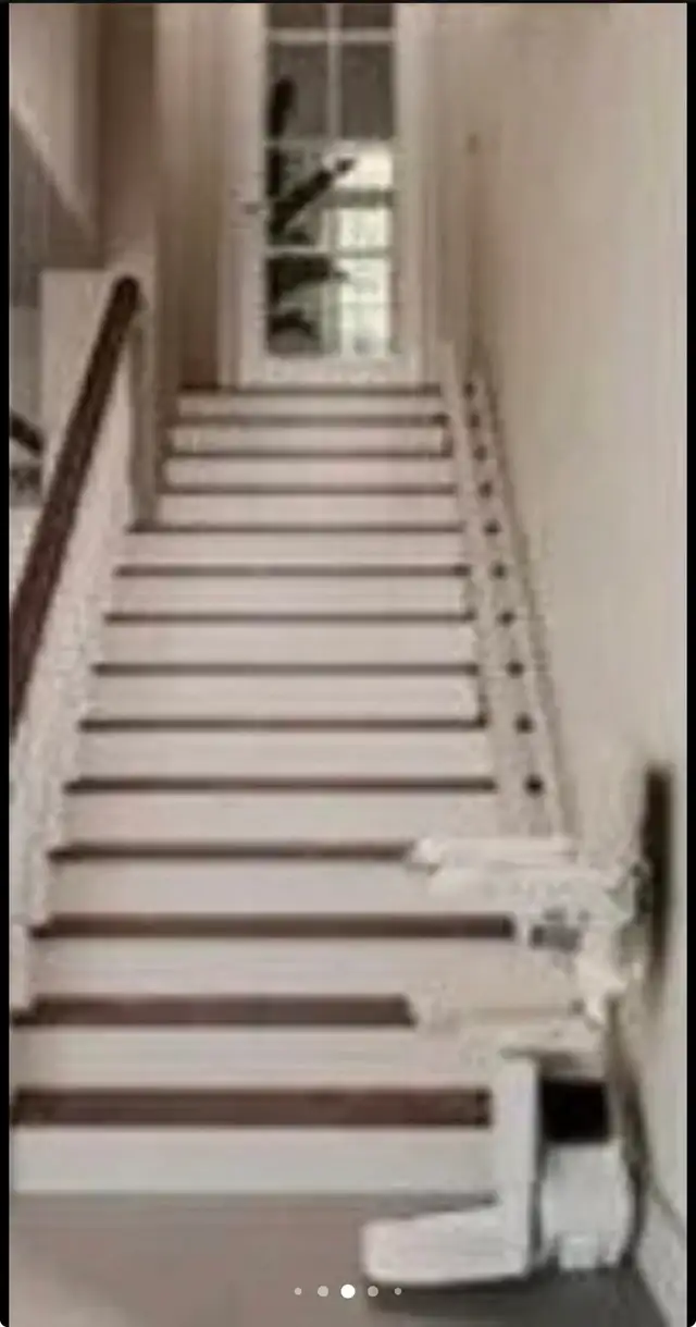 Stairlift Handicare 1100 Model  3 AVAILABLE - Photo 5