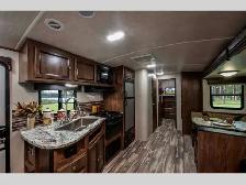 2018 Cruiser MPG 2800QB - Photo 4