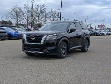 2024 Nissan Pathfinder SV - Photo 2