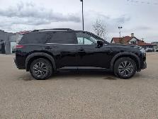 2024 Nissan Pathfinder SV - Photo 8