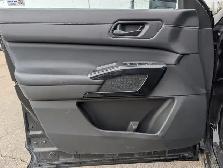 2024 Nissan Pathfinder SV - Photo 16
