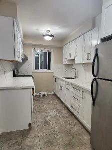 Room 600 June 1st upper level Sheridan Brampton with parking - Photo 4