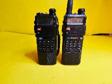 2X BAOFENG UV-5R WALKIE TALKIE RADIO WITH BATTERIES