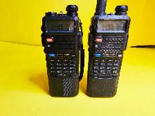 2X BAOFENG UV-5R WALKIE TALKIE RADIO WITH BATTERIES - Photo 2