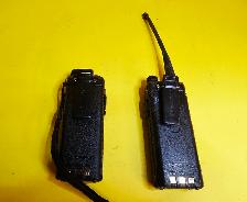 2X BAOFENG UV-5R WALKIE TALKIE RADIO WITH BATTERIES - Photo 5