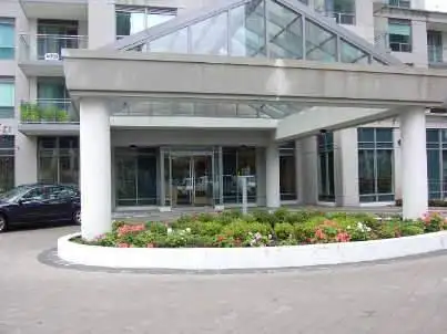 Bright, quiet 1br condo right next to North York Center subway