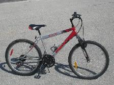 MID SIZE 24' SUPERCYCLE XTI-21 SERIES 21 SPD WITH SUSPENSION! - Photo 3