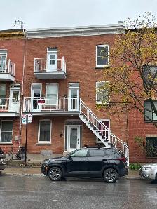 Métro Papineau, haut de triplex, électros inclus