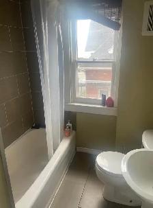 Queen's students - 5 bedroom home - Photo 10