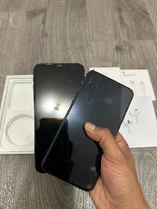 iPhone 11 PRO MAX 512GB - Mint Condition!