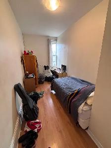 Room in furnished 3 bedroom student house for rent - Photo 2