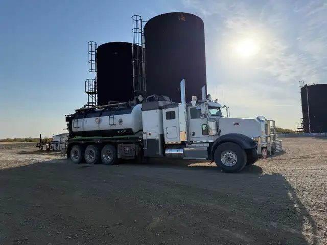 Combo Vac Operator and Swamper