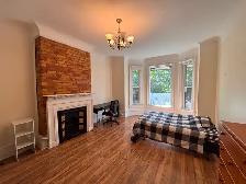 Furnished Rooms and Apartments for Rent near UofT and TMU! - Photo 3