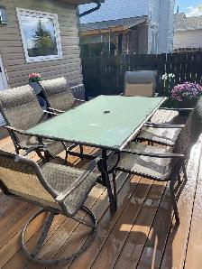 Patio Table and 6 Chairs and Umbrella