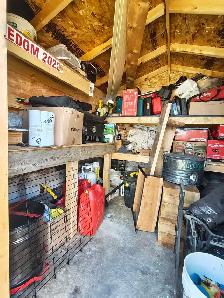 8' x 8' wood Shed - Photo 7