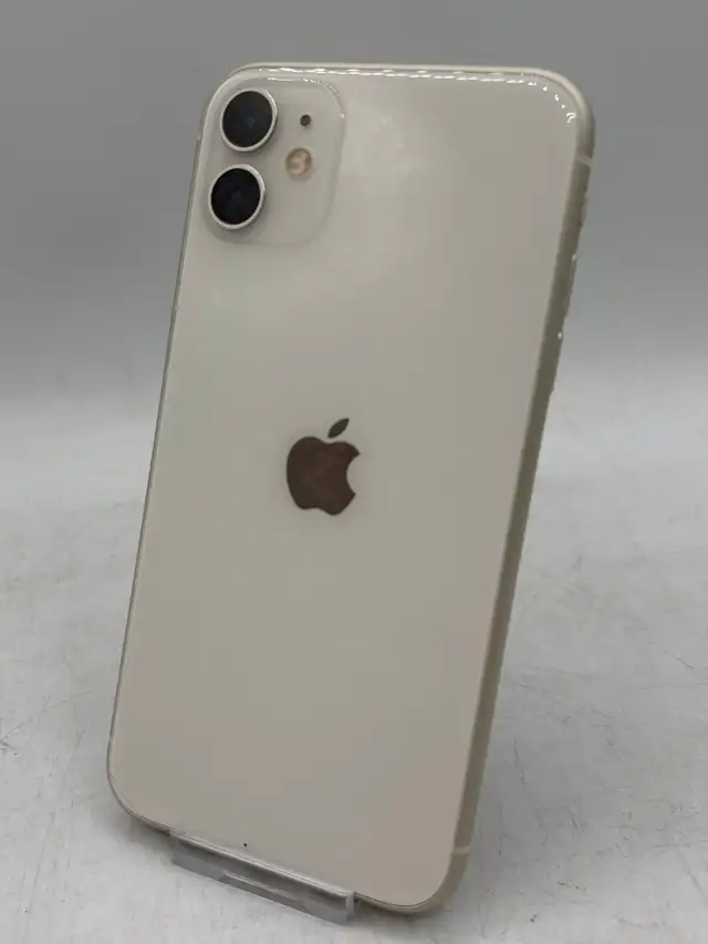 Apple 64gb iPhone 11 (Model: a2111 ) Battery Health 74%