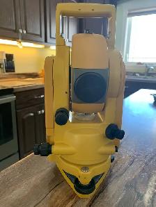 surveyors transit total station - Photo 2