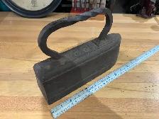 Antique heavy solid cast Iron #22 iron, weighs 22 lbs. - Photo 2