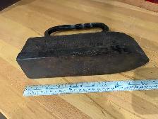 Antique heavy solid cast Iron #22 iron, weighs 22 lbs. - Photo 5