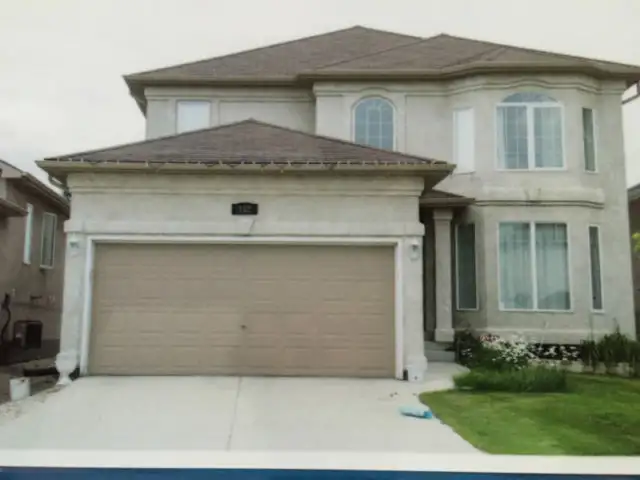 Gorgeous 2 stories 5 BR for Executives & Professionals close UM