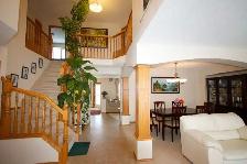 Gorgeous 2 stories 5 BR for Executives & Professionals close UM - Photo 4